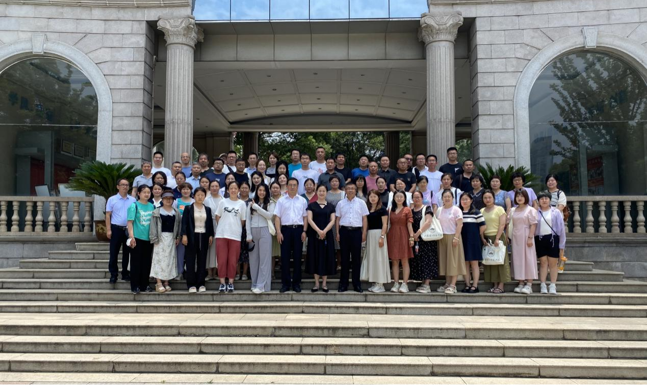 必赢3003no1线路检测中心官网2024年教师外出培训(图1) 必赢3003no1线路检测中心官网2024年教师外出培训(图1)