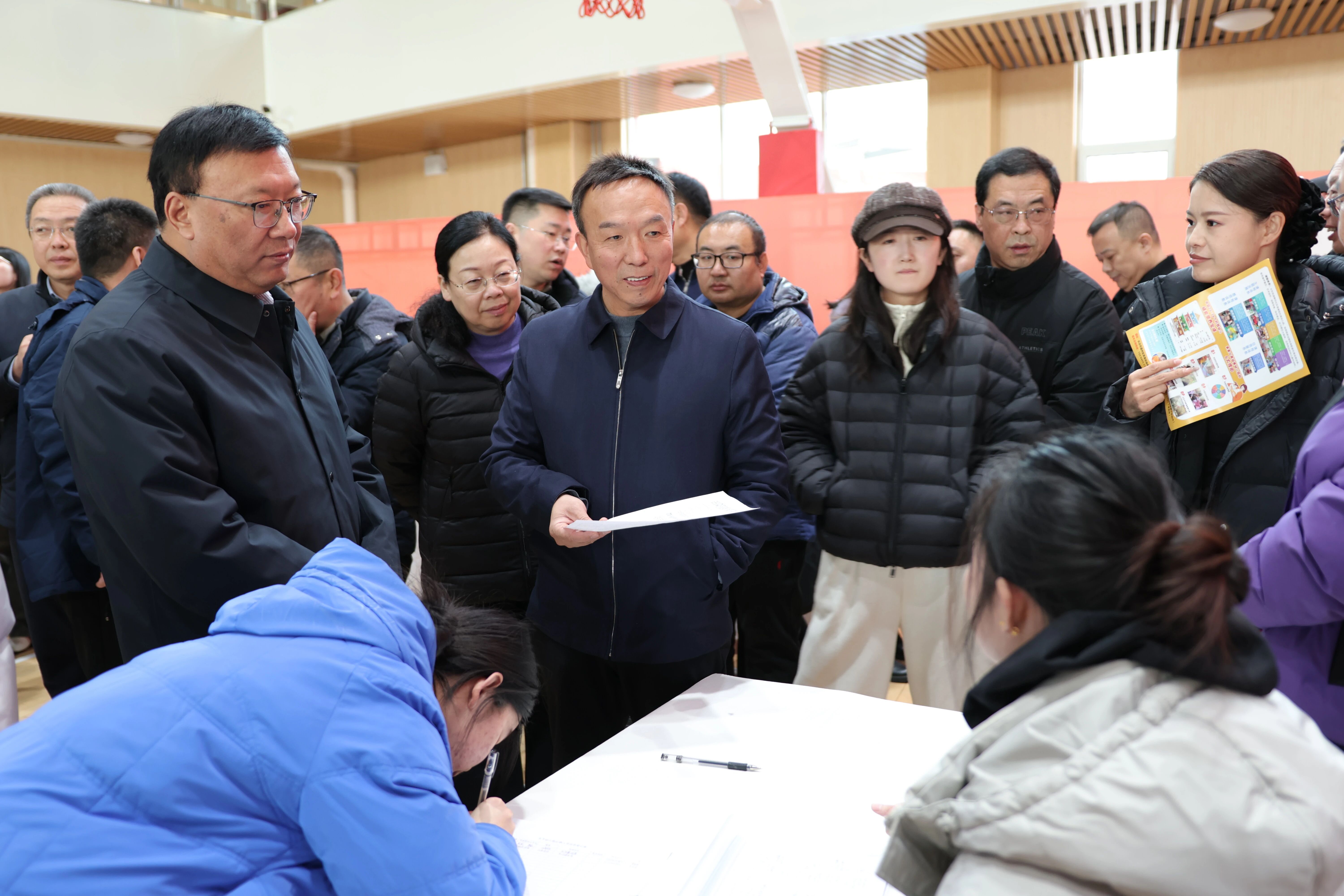 职引未来•就业领航——2026届毕业生就业双选会(冬季)圆满举行(图5) 职引未来•就业领航——2026届毕业生就业双选会(冬季)圆满举行(图5)