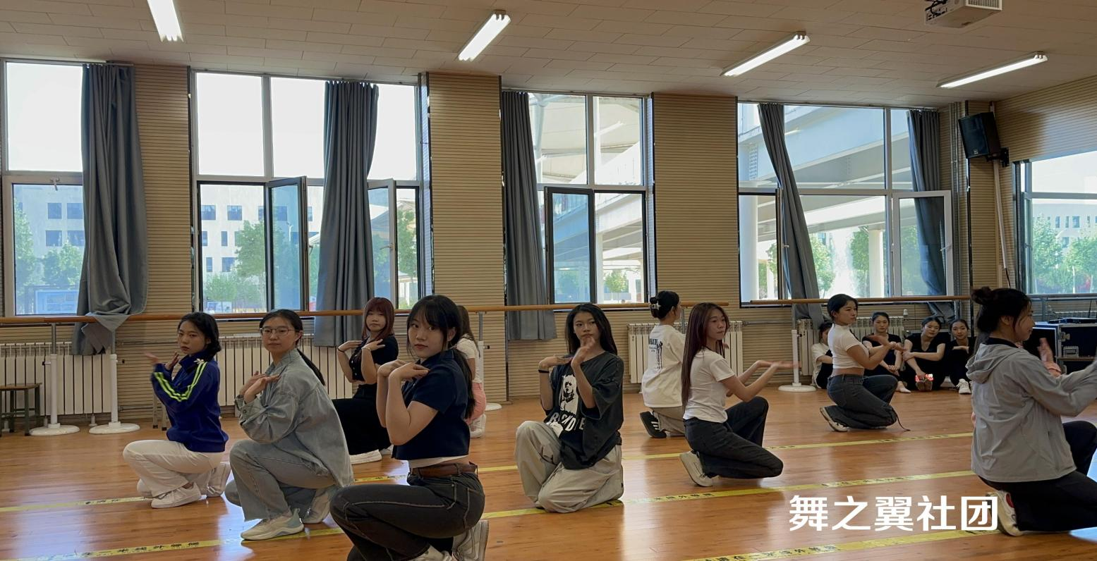 必赢学生社团简介(图6) 必赢学生社团简介(图5)